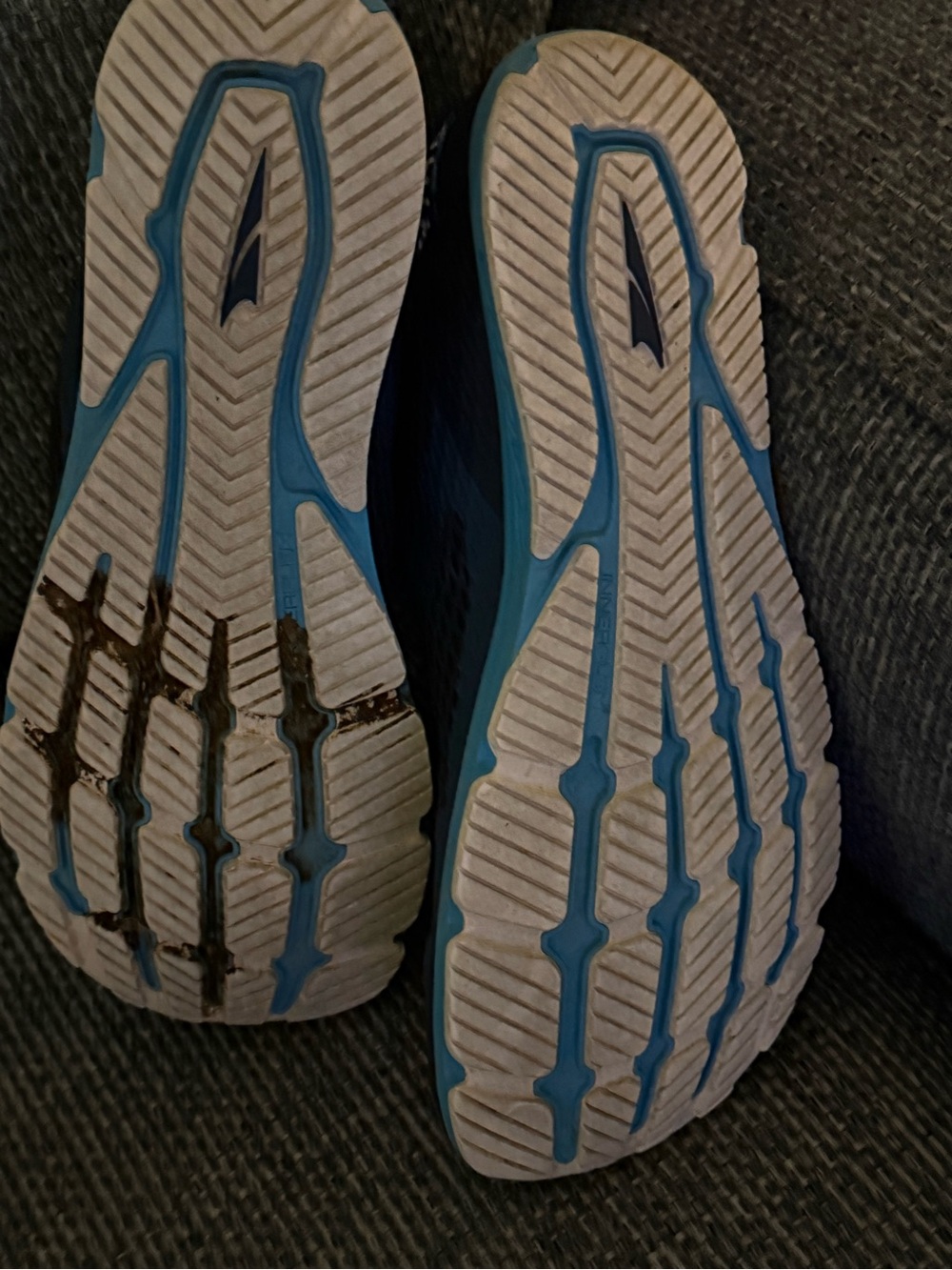 Altra VIHO Navy & Light Blue Road Running Sneakers - Picture 7 of 8